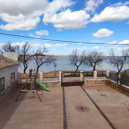 Albergue Los Patos Villafranca de los Caballeros المظهر الخارجي الصورة